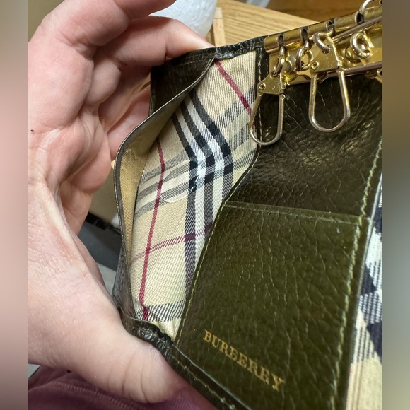 🎉BURBERRY KEY CASE🎉 - Picture 5 of 6